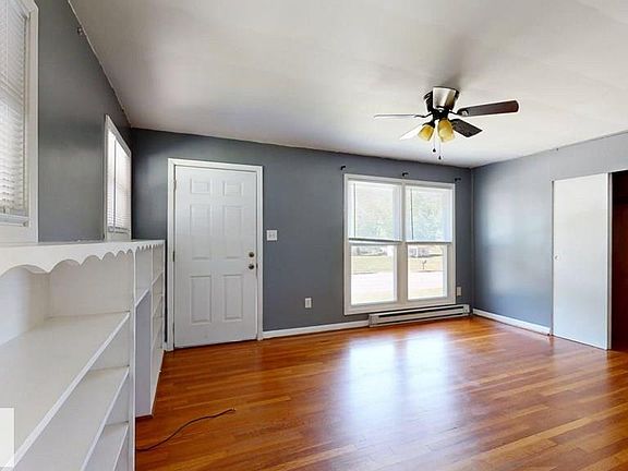 5th image of 63 Davis Rd