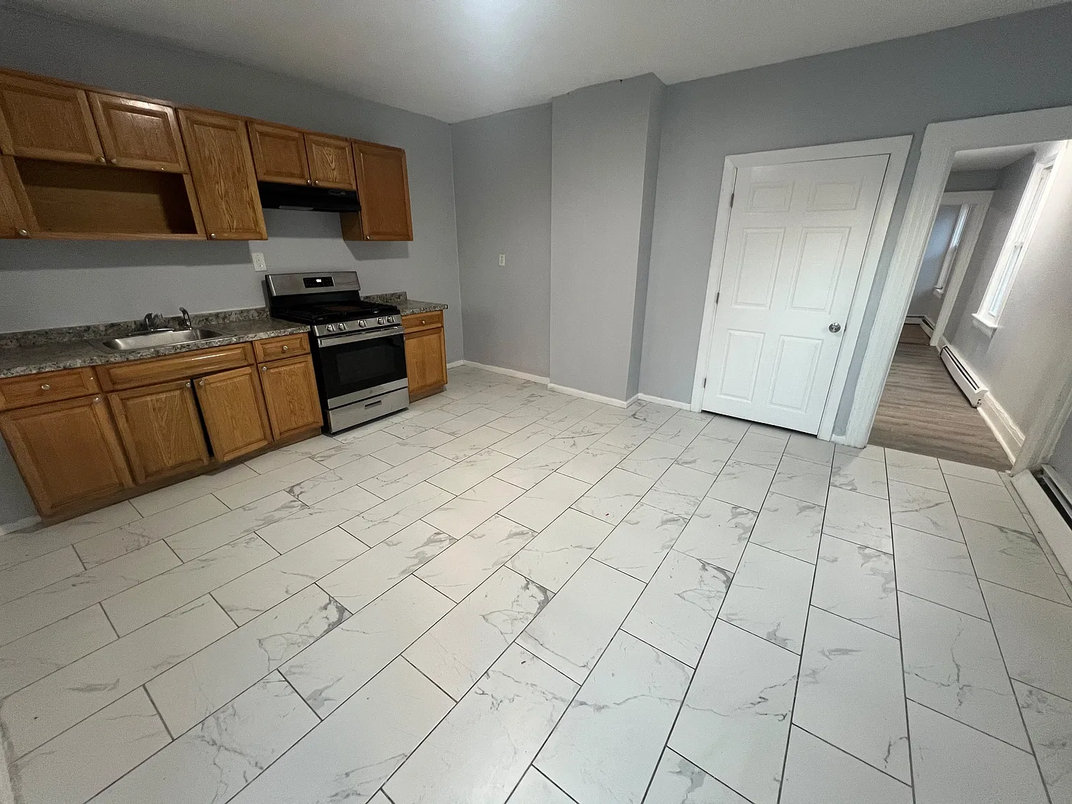 3 bed, $2,150 — Photo 2