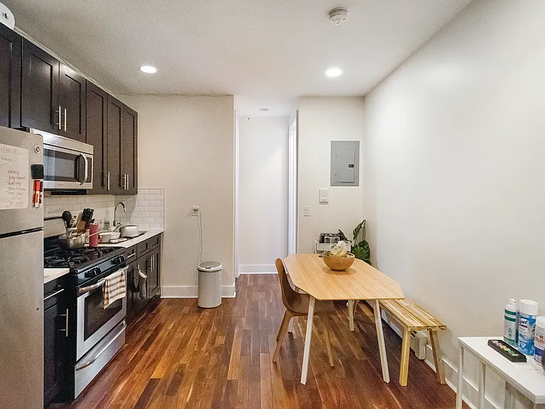 266 Linden St #2 — Photo 2