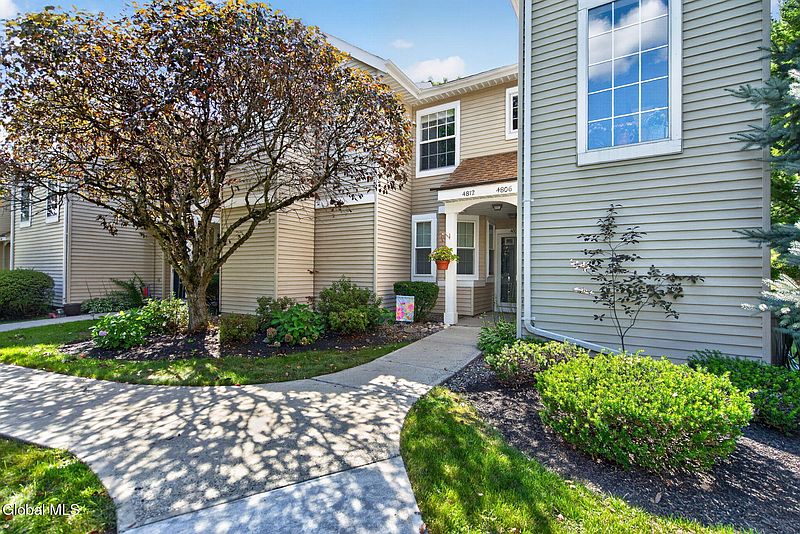 2nd image of 4806 S Foxwood Drive