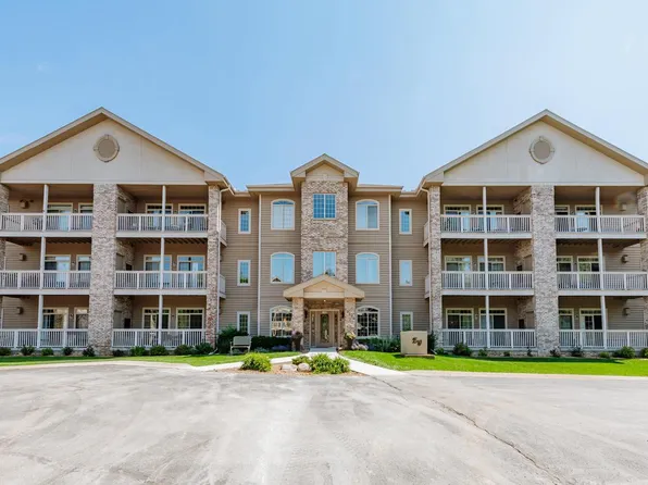 13060 W Bluemound ROAD #201, Elm Grove, WI 53122