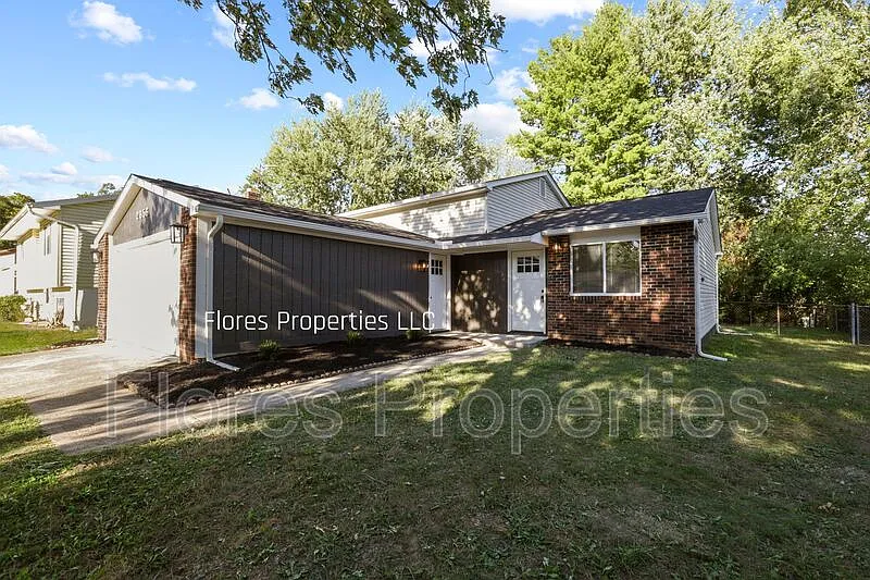 3 bed, 2.0 bath, 1262 sqft, $2,500 — Photo 2