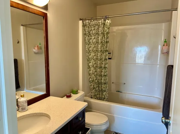 622 Lamarsh Rd #1, Saskatoon, SK S7W 1B5