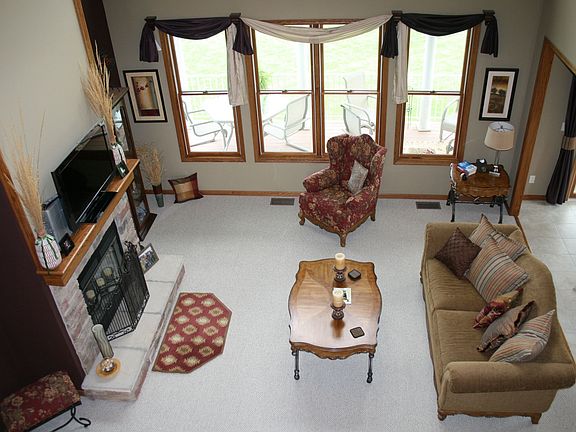 5th image of 39900 Alexis Dr