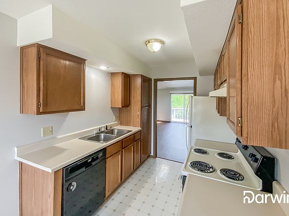 4th image of 3414 NW 71st Ter