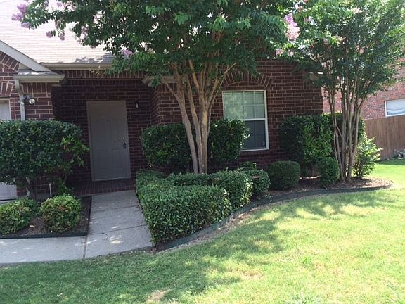 2nd image of 1912 Stonehill Dr
