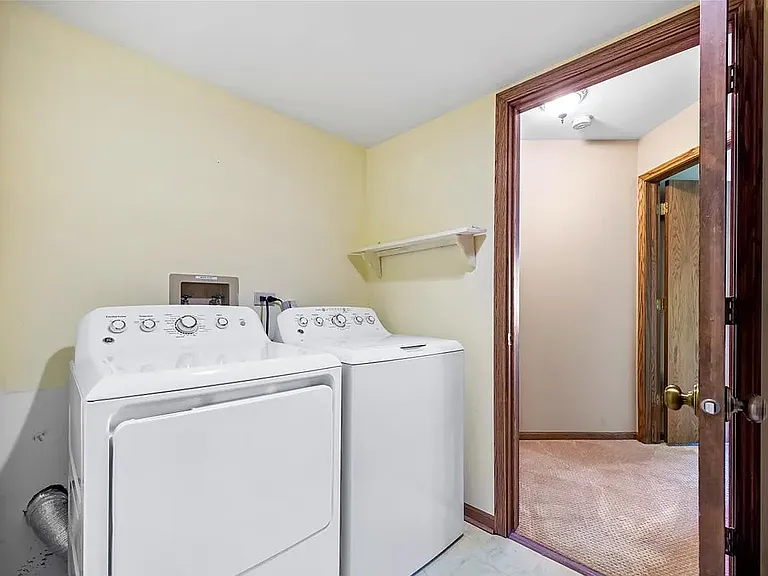 2516 Live Oak Ln — Photo 5