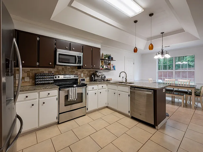 1018 Durban Dr — Photo 7