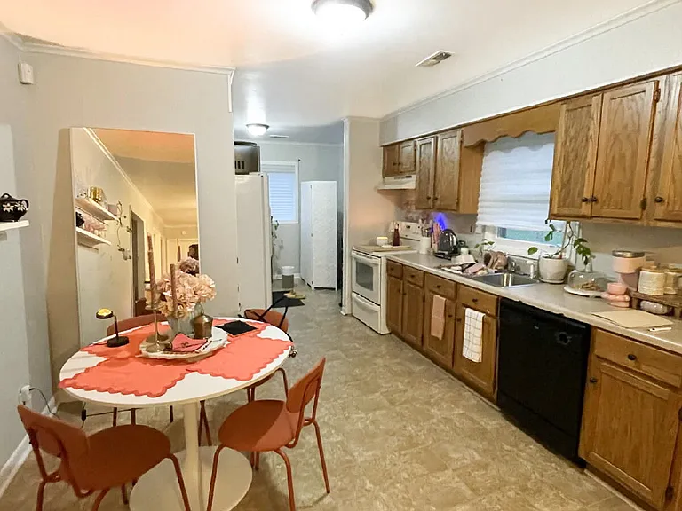 652 Mount Pelia Rd — Photo 5