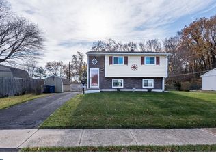 3 Tara Dr, New Castle, DE 19720