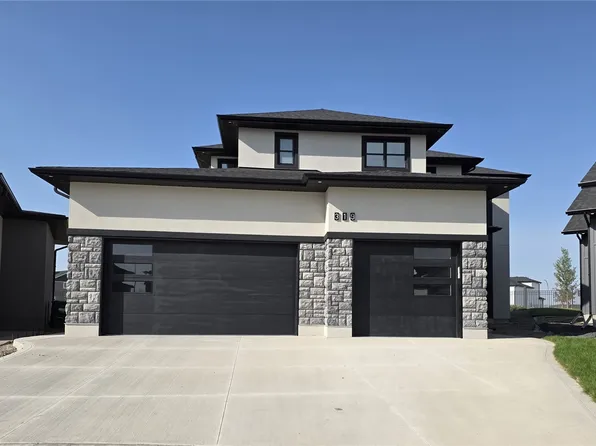 319 Woolf Bay, Saskatoon, SK S7W 1E5