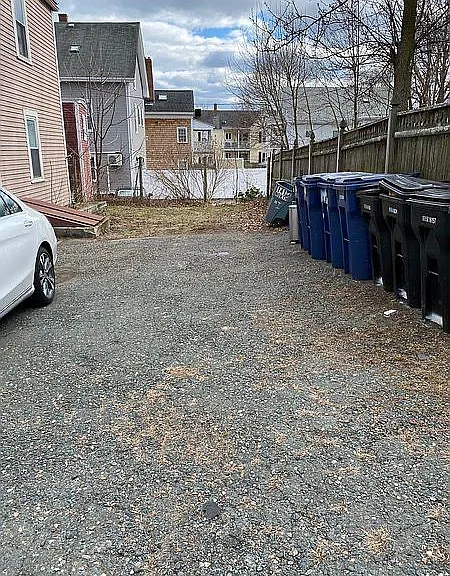 141 North St — Photo 7
