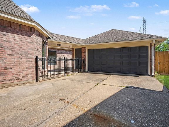 4th image of 2514 Acadiana Ln