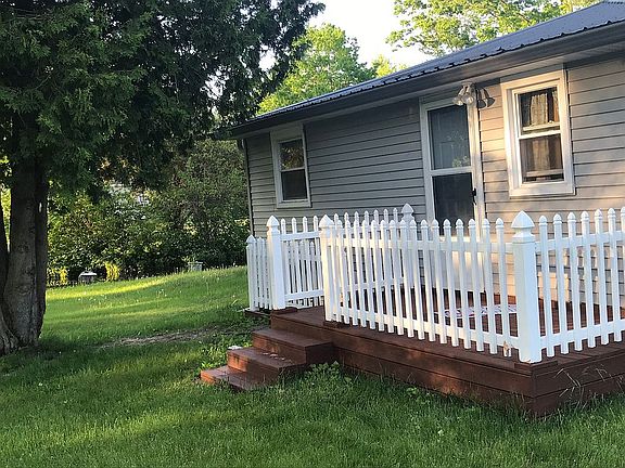 3rd image of 17914 Lake Dr