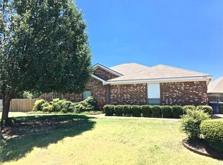 700 Rove Dr, Granbury, TX 76049