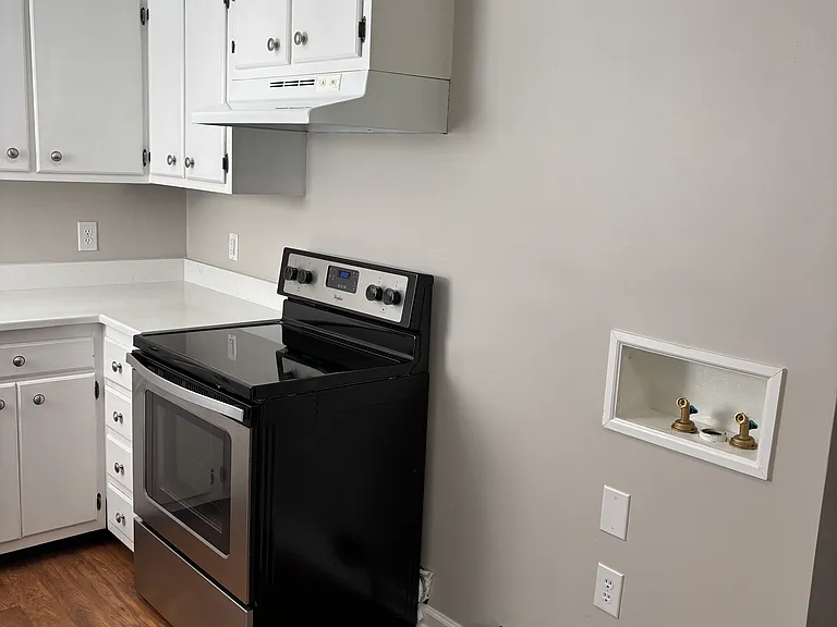 Washer/Dryer Hookup