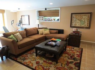 4 Seneca Rd, Scarsdale, NY 10583