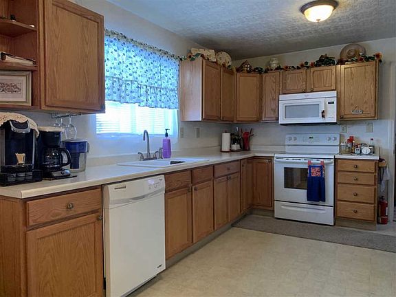 2nd image of 220 Pamela Dr