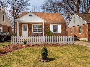 558 Huntmere Dr, Bay Village, OH