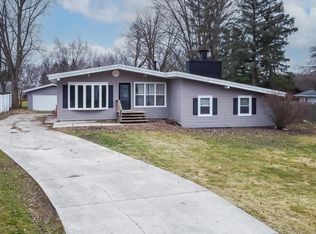 1121 Oakwood Rd, Marion, OH 43302