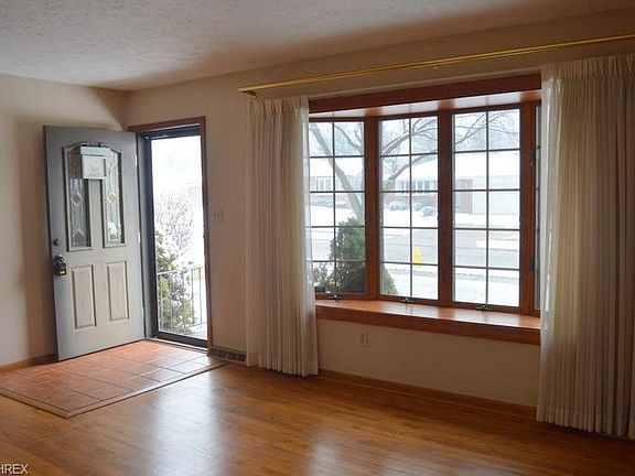 3rd image of 8502 Fenway Dr