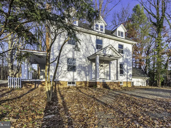 8950 Hooes Rd, Lorton, VA 22079