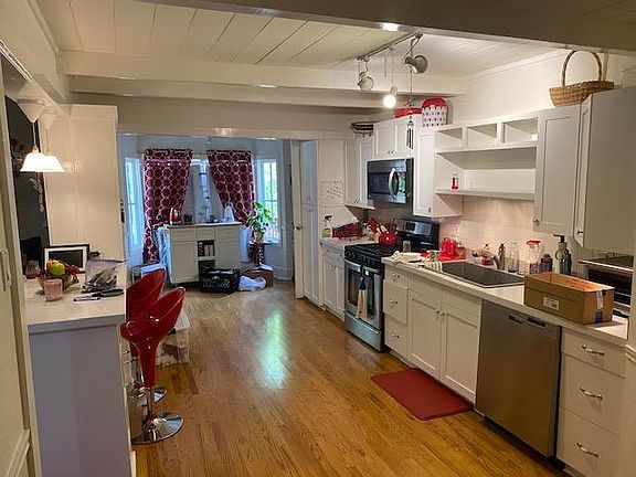 3rd image of 4511 Avenue C