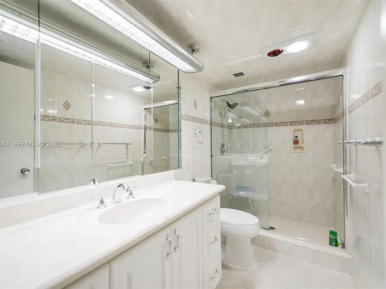 1980 S Ocean Dr #5E — Photo 31