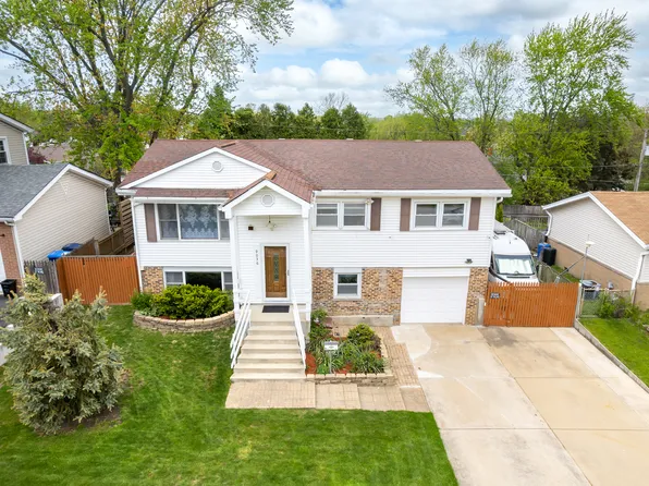 9036 W 89th St, Hickory Hills, IL 60457