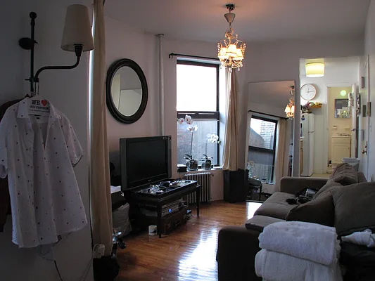 Rented by City Connections Realty | media 68