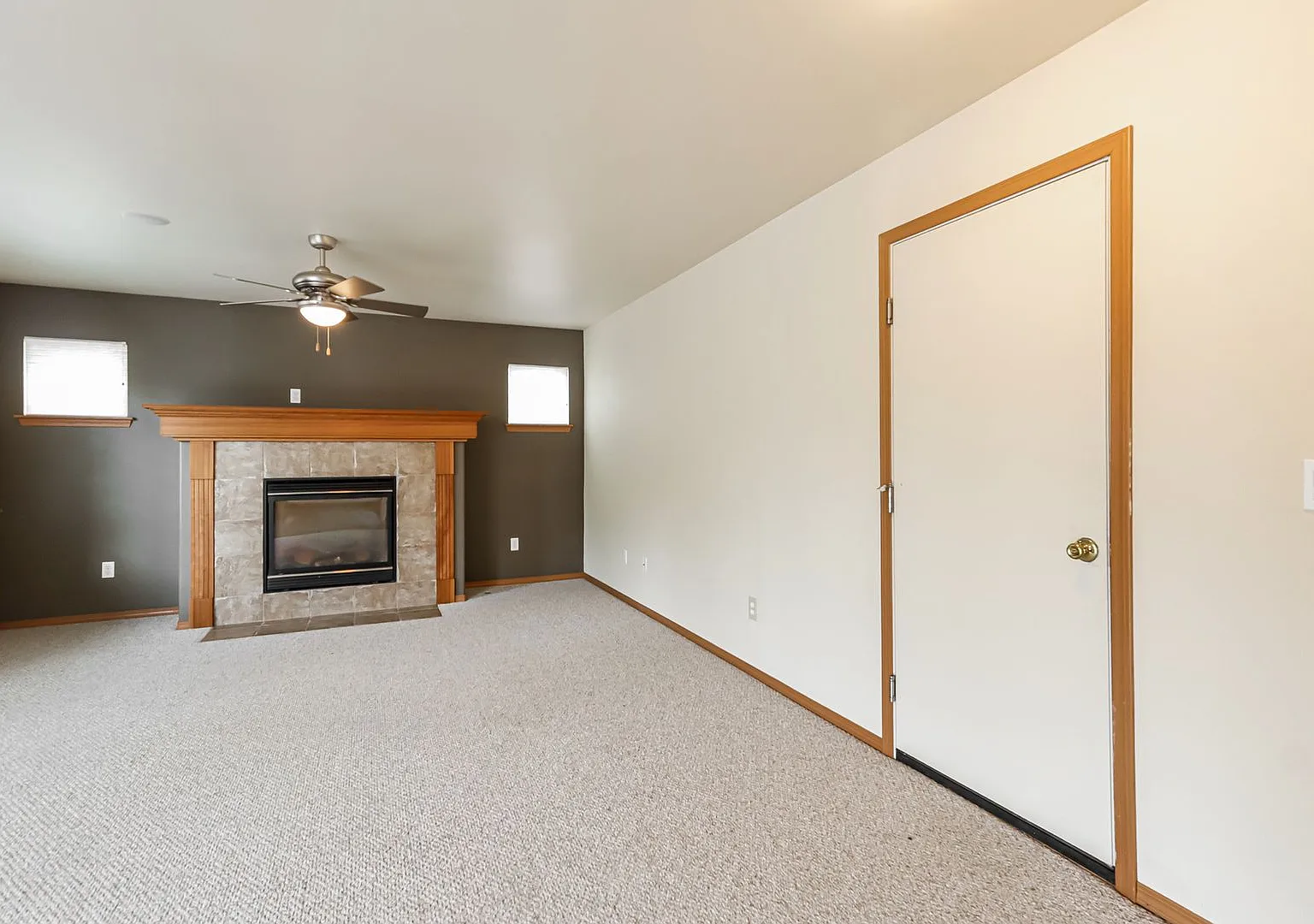 Spacious Tumwater Home Near I-5 with 2-Car Garage — Photo 4
