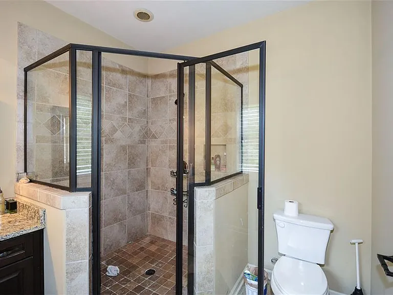 2210 Spalding Dr — Photo 63