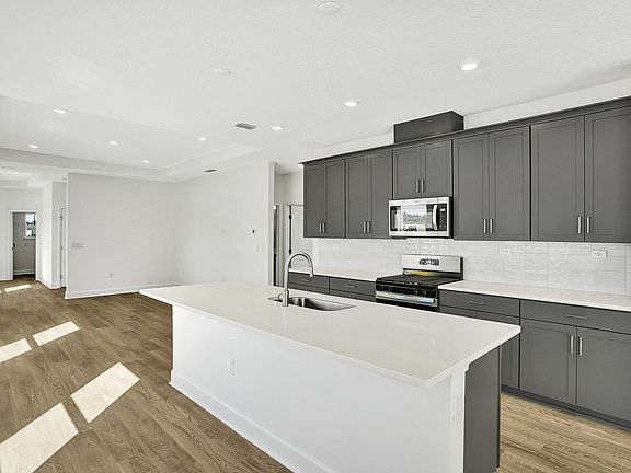 3rd image of 73 Bees Knees Way St