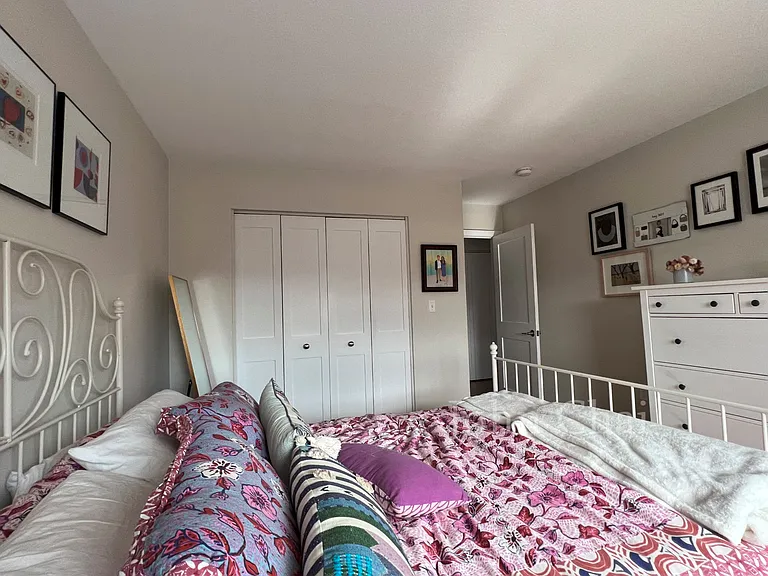 95 Sutherland Rd #2D — Photo 21