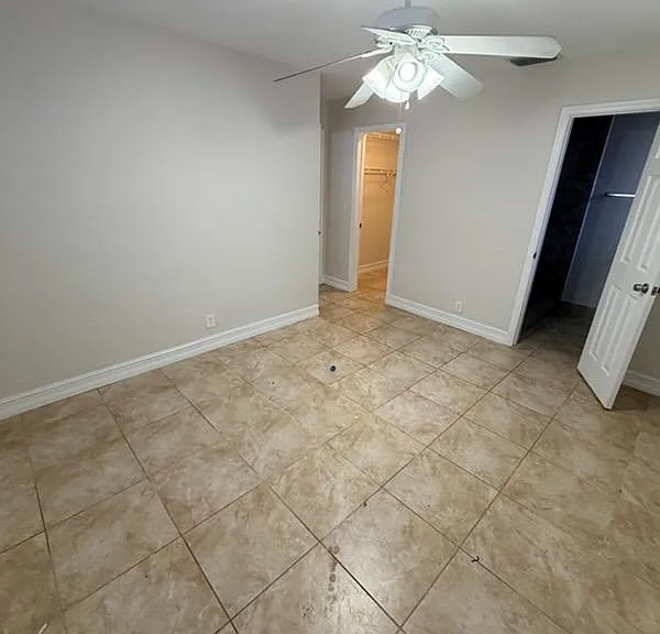 1410 SW 1st Way #1 — Photo 4