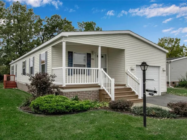 9784 Tottenham Ave, Clarence, NY 14031