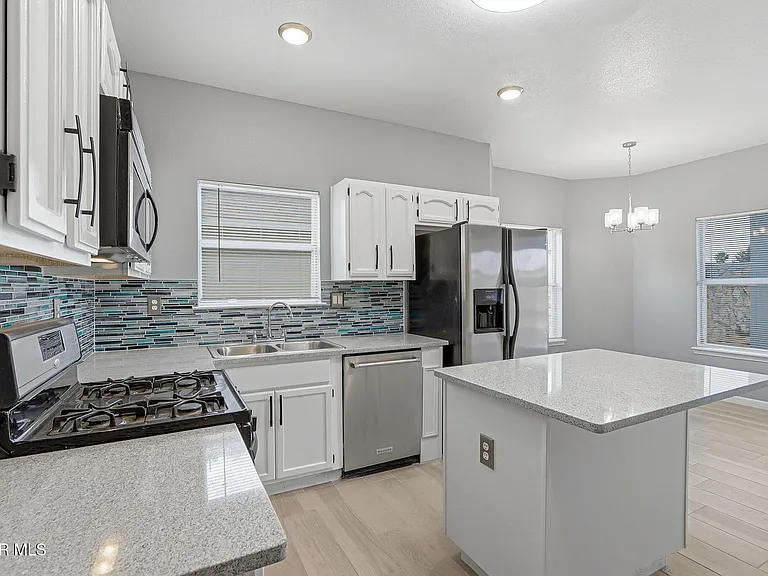 12325 Tierra Bella Dr — Photo 7