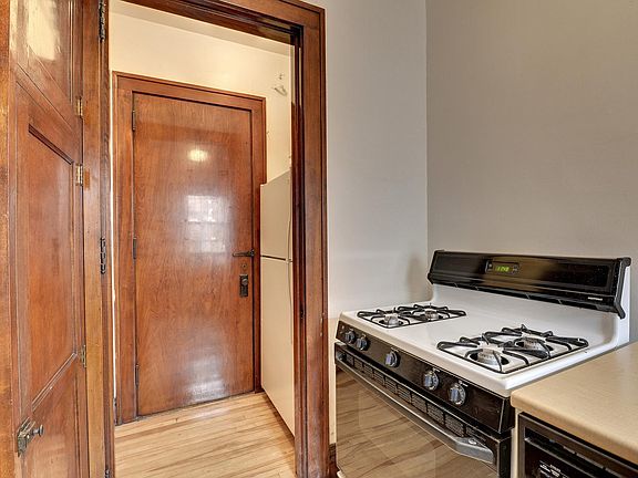 4th image of 389 Dayton Ave APT 37
