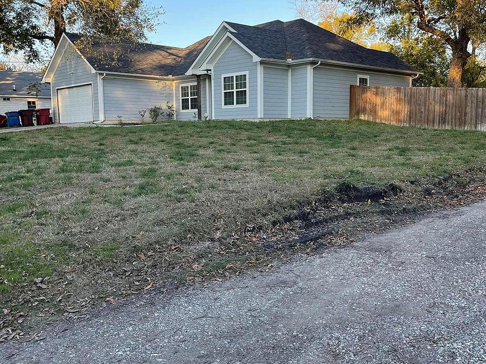 1st image of 310 Austin St