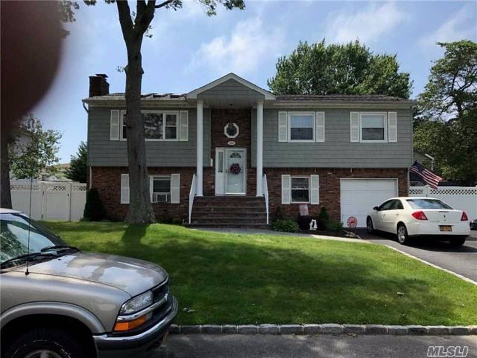 1st image of 209 McCall Ave