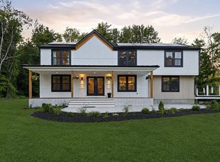 7 Clover Hill Dr, Chelmsford, MA 01824