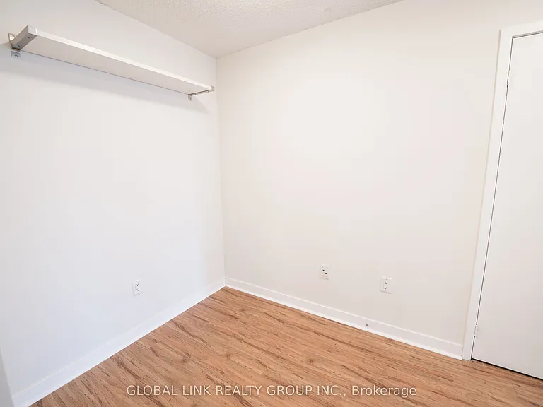 11 Brunel Ct #703 — Photo 3