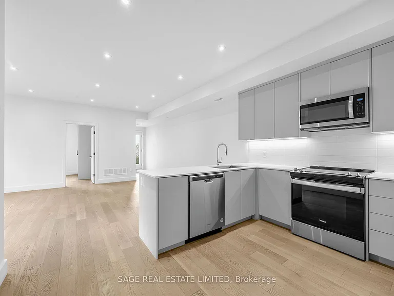 909 Castlefield Ave #2 — Photo 14
