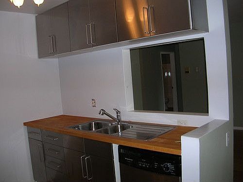3rd image of 1351 N Orange Dr APT 206