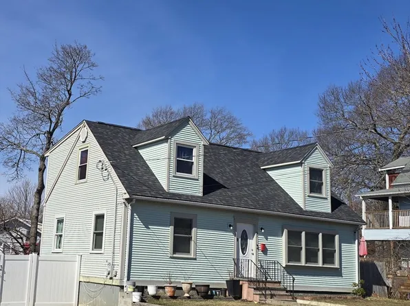 89 Kingman St, Brockton, MA 02302