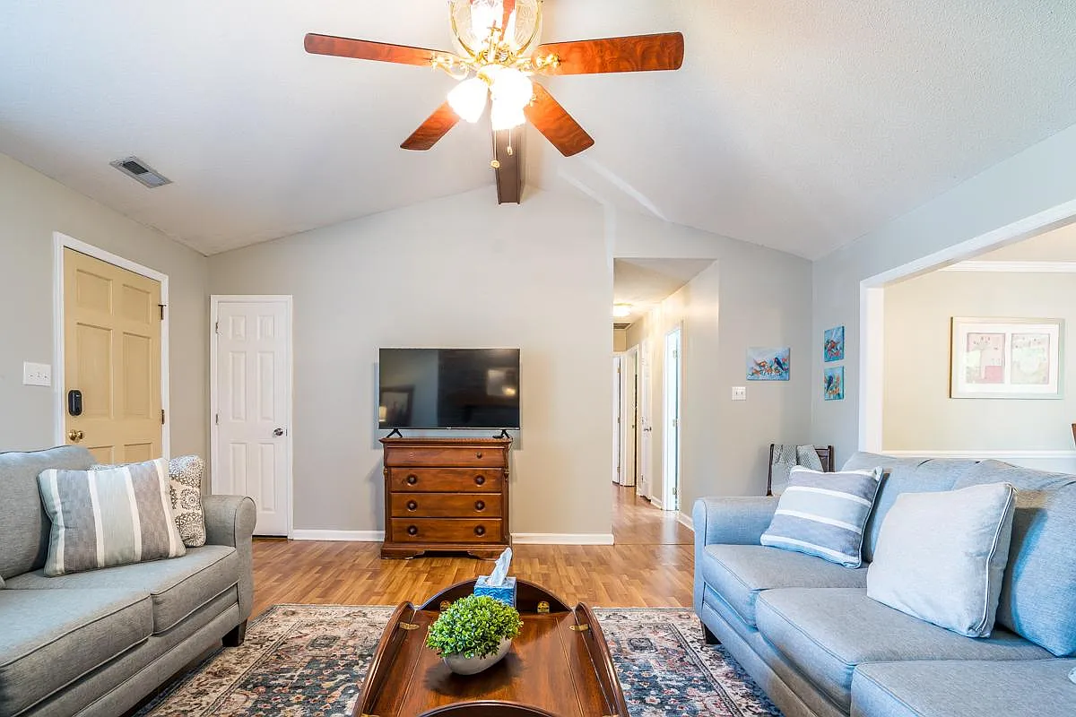 2703 Carrington Dr SW — Photo 3