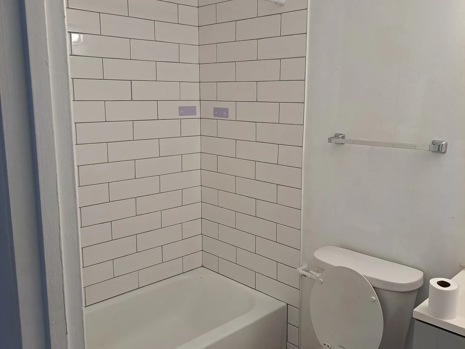 1382 Bradley Dr — Photo 3