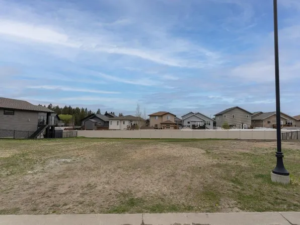 10 Tyrrell Pl, Red Deer, AB T4P 0T8