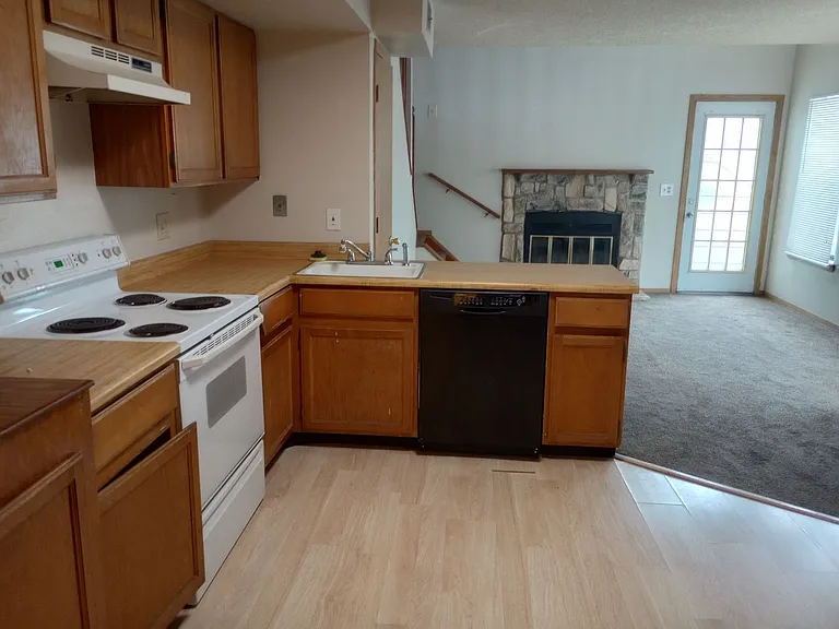 972 S Dearborn Way #11 — Photo 9