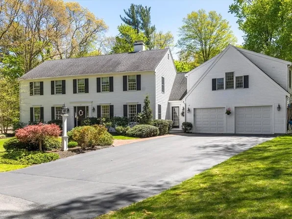 11 Cape Cod Ln, Norwell, MA 02061